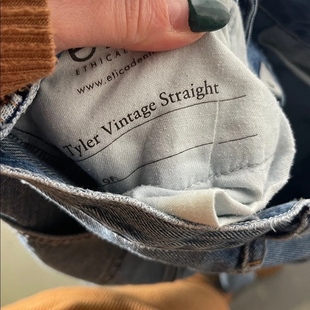 ETICA WOMENS TYLER VINTAGE STRAIGHT JEAN 25